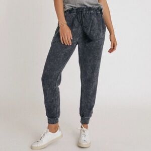 Something Navy Meghan Gray Acid Wash Paperbag Waist Joggers Size L